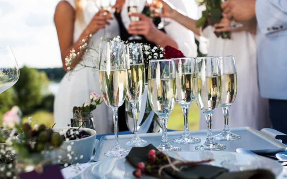 結婚式をプレゼントしたい！喜んでもらえる結婚式のポイント